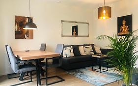City Zen Apartment Enschede !Free Private Parking