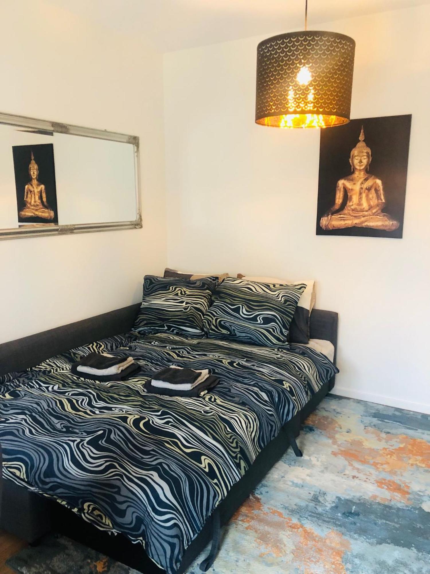 City Zen Apartment Enschede !Free Private Parking Buitenkant foto
