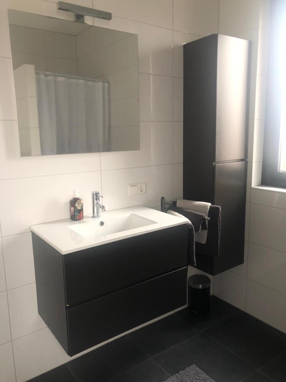 City Zen Apartment Enschede !Free Private Parking Buitenkant foto