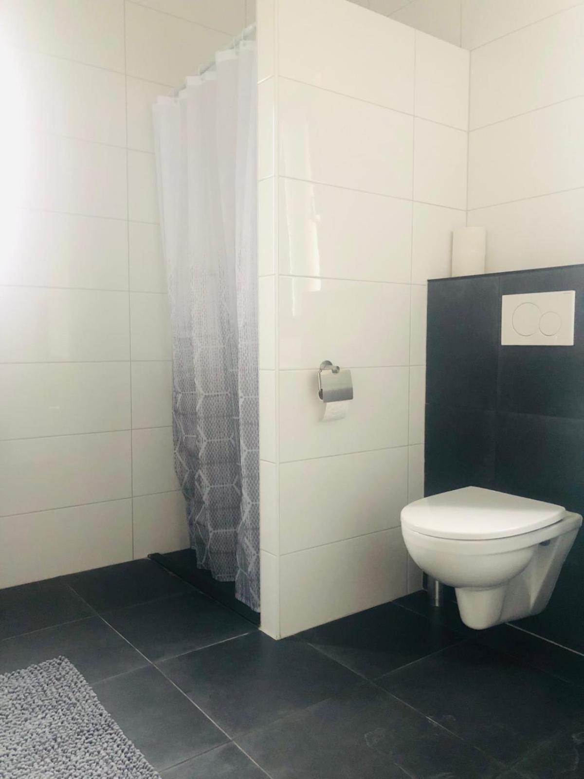 City Zen Apartment Enschede !Free Private Parking Buitenkant foto