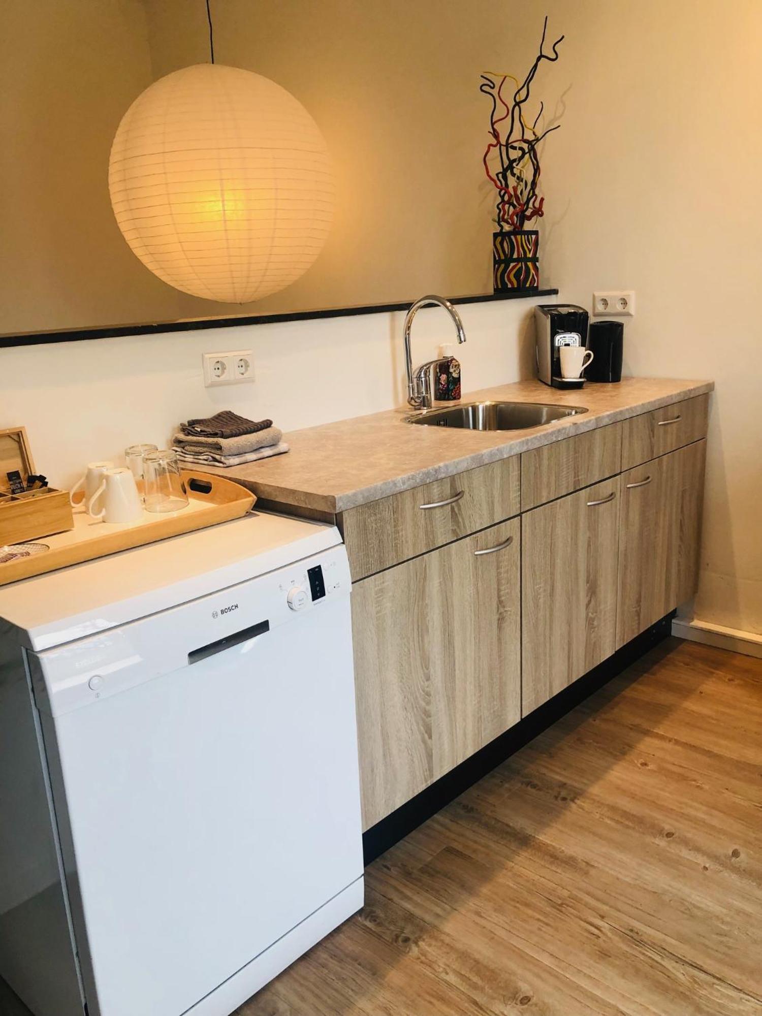 City Zen Apartment Enschede !Free Private Parking Buitenkant foto