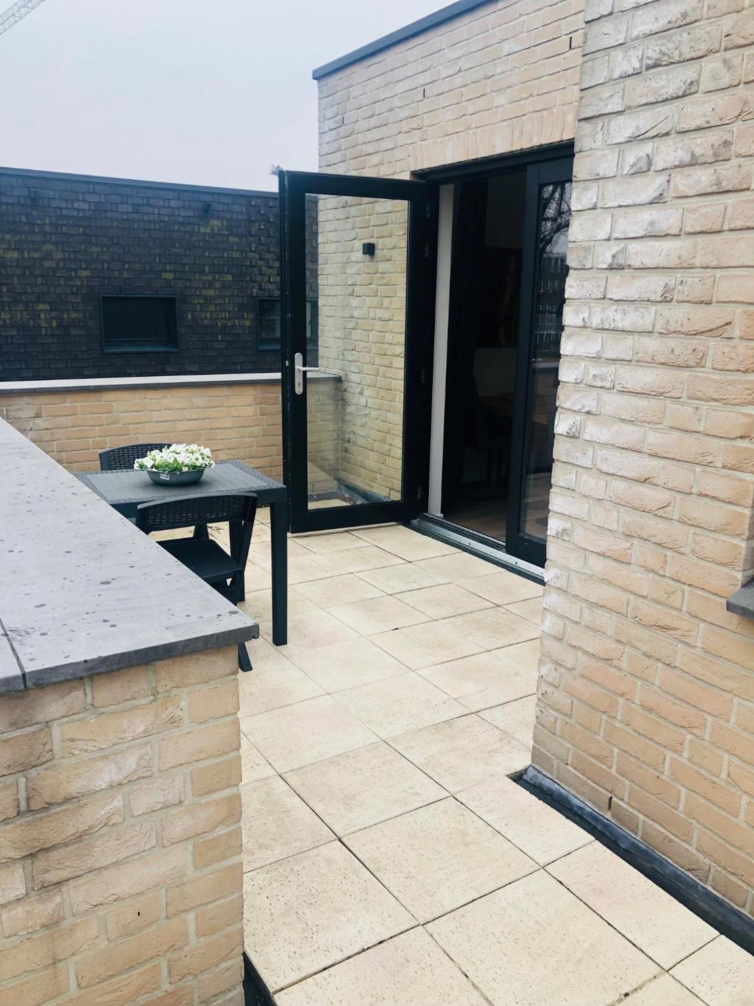 City Zen Apartment Enschede !Free Private Parking Buitenkant foto