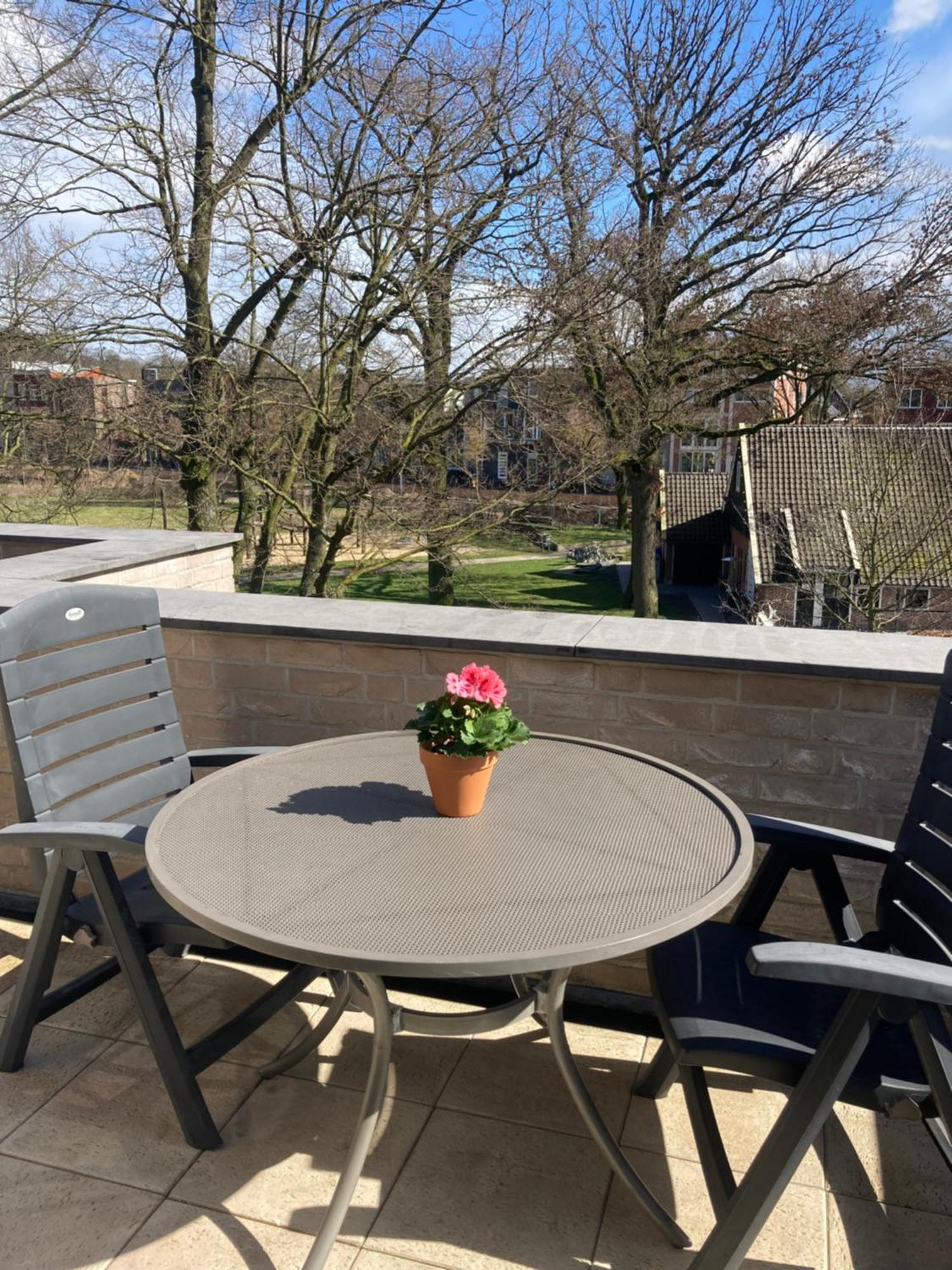 City Zen Apartment Enschede !Free Private Parking Buitenkant foto